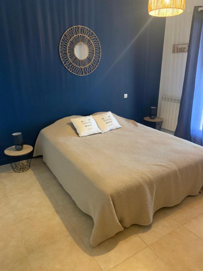Hotel Les Palmiers Le Muy Zewnętrze zdjęcie