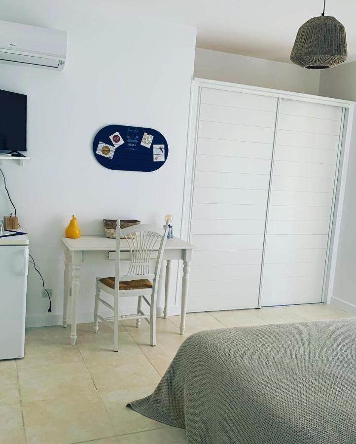 Hotel Les Palmiers Le Muy Zewnętrze zdjęcie
