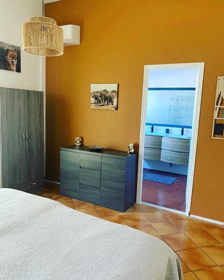 Hotel Les Palmiers Le Muy Zewnętrze zdjęcie