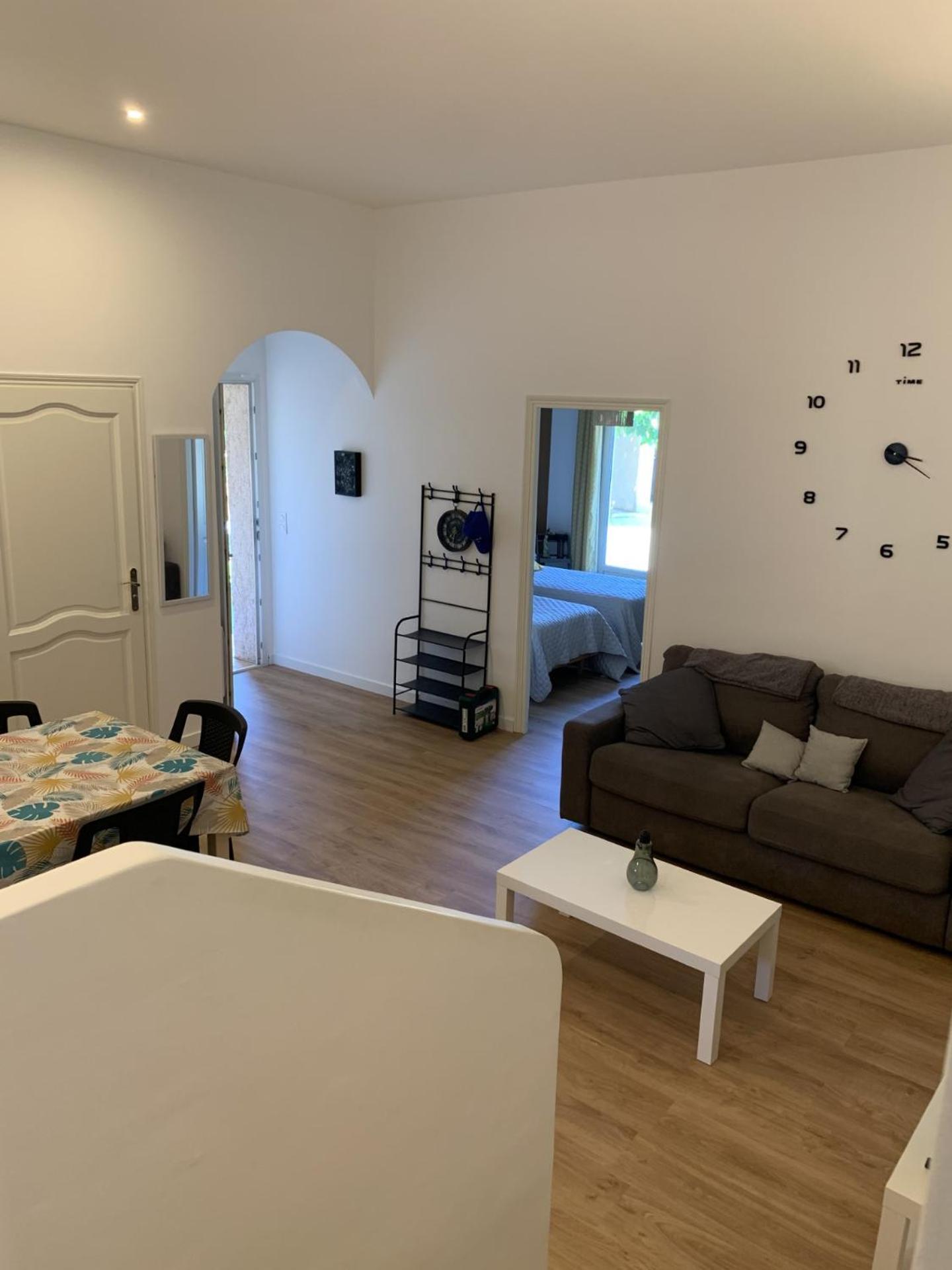 Hotel Les Palmiers Le Muy Zewnętrze zdjęcie
